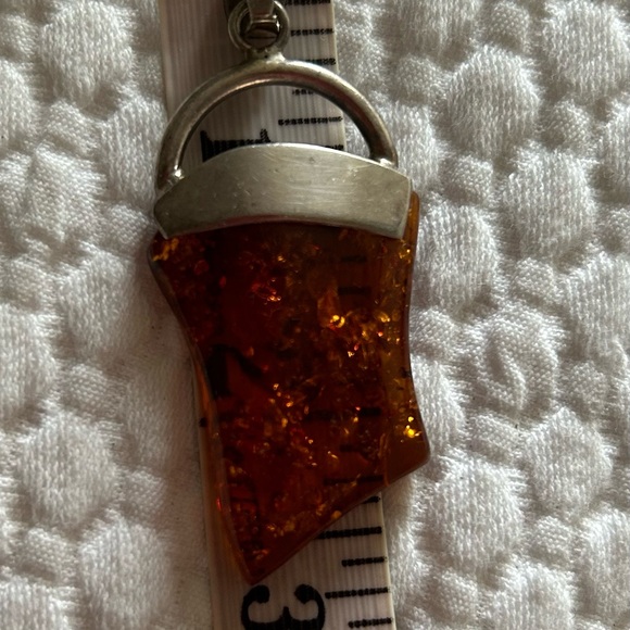 Lovely Authentic Amber Pendant. - Picture 2 of 3
